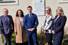 Messenger_creation_760DE9BF-E472-4920-A8FD-98BF66904377